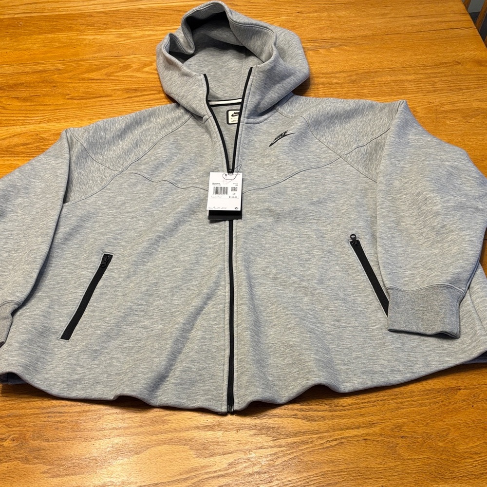 Nike Grey Women’s Hooded Zip Jacket with Black Trim NWT - Picture 3 of 8